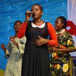 Margaret Nakigarda, Chorsängerin aus Uganda